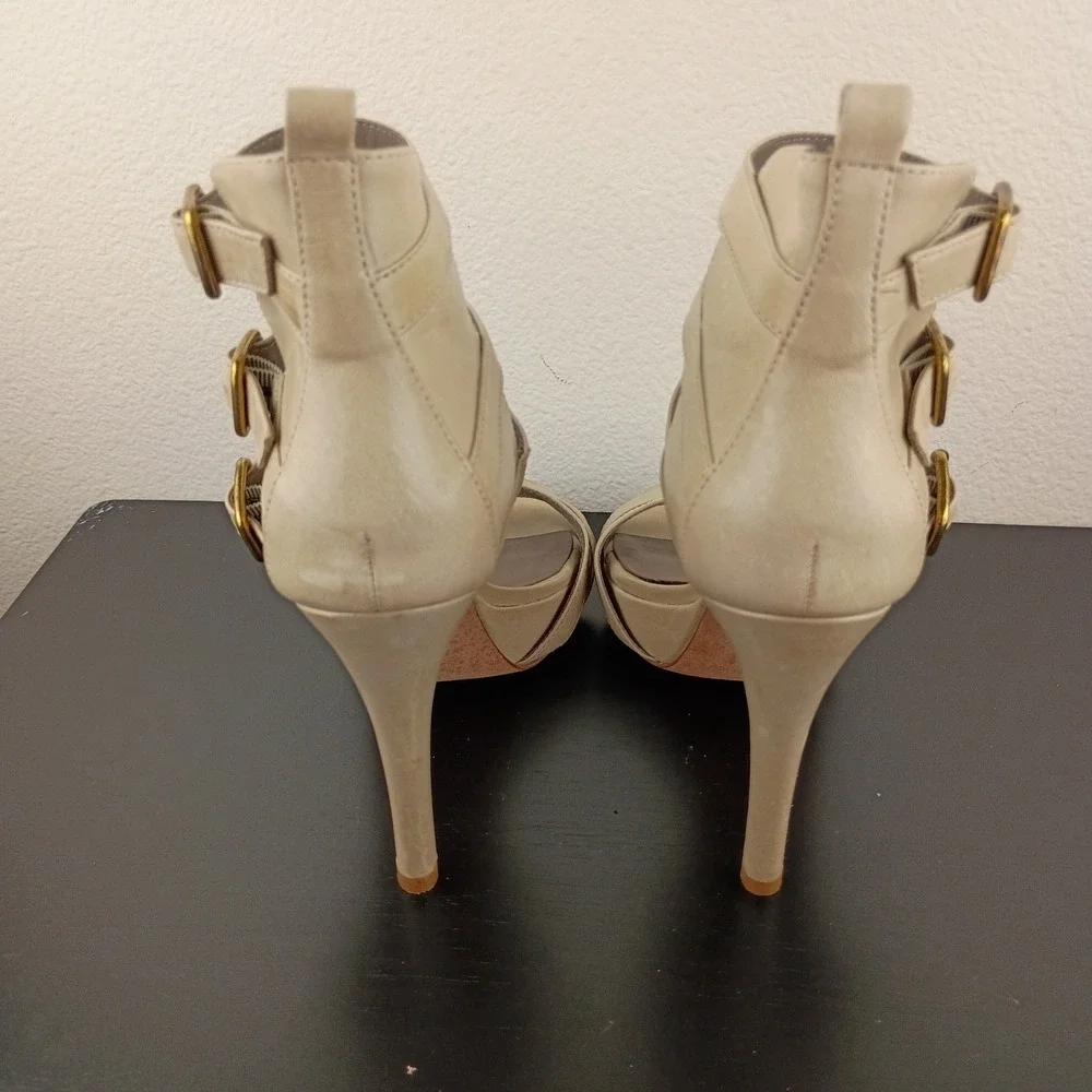 Pour La Victoire Beige Leather Strappy Gladiator Buckle Stiletto Heels 7.5